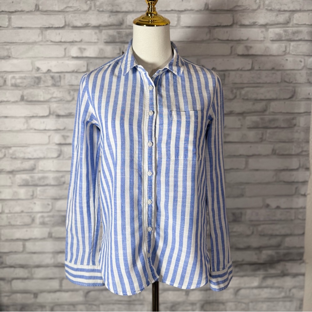 H&M Blue and White Striped Button Down Shirt - Picture 12 of 13